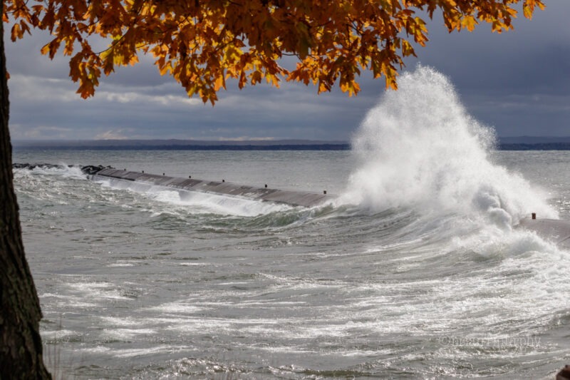 35 mph October Winds Stir Up Superior